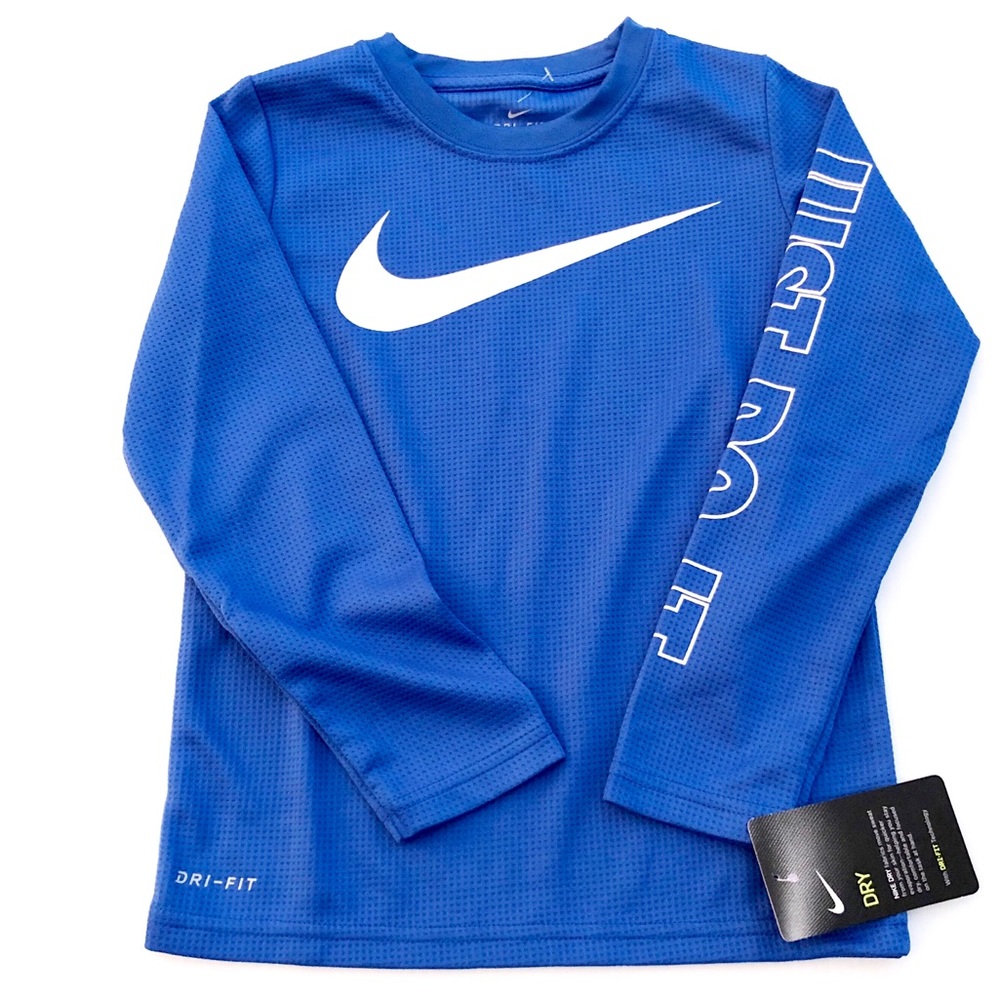 Nike Boys Dri Fit Long Sleeve shirt 5-6 years